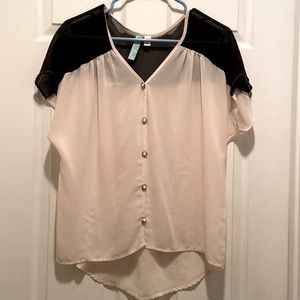 Classic black and off white light weight too with cap sleeve.